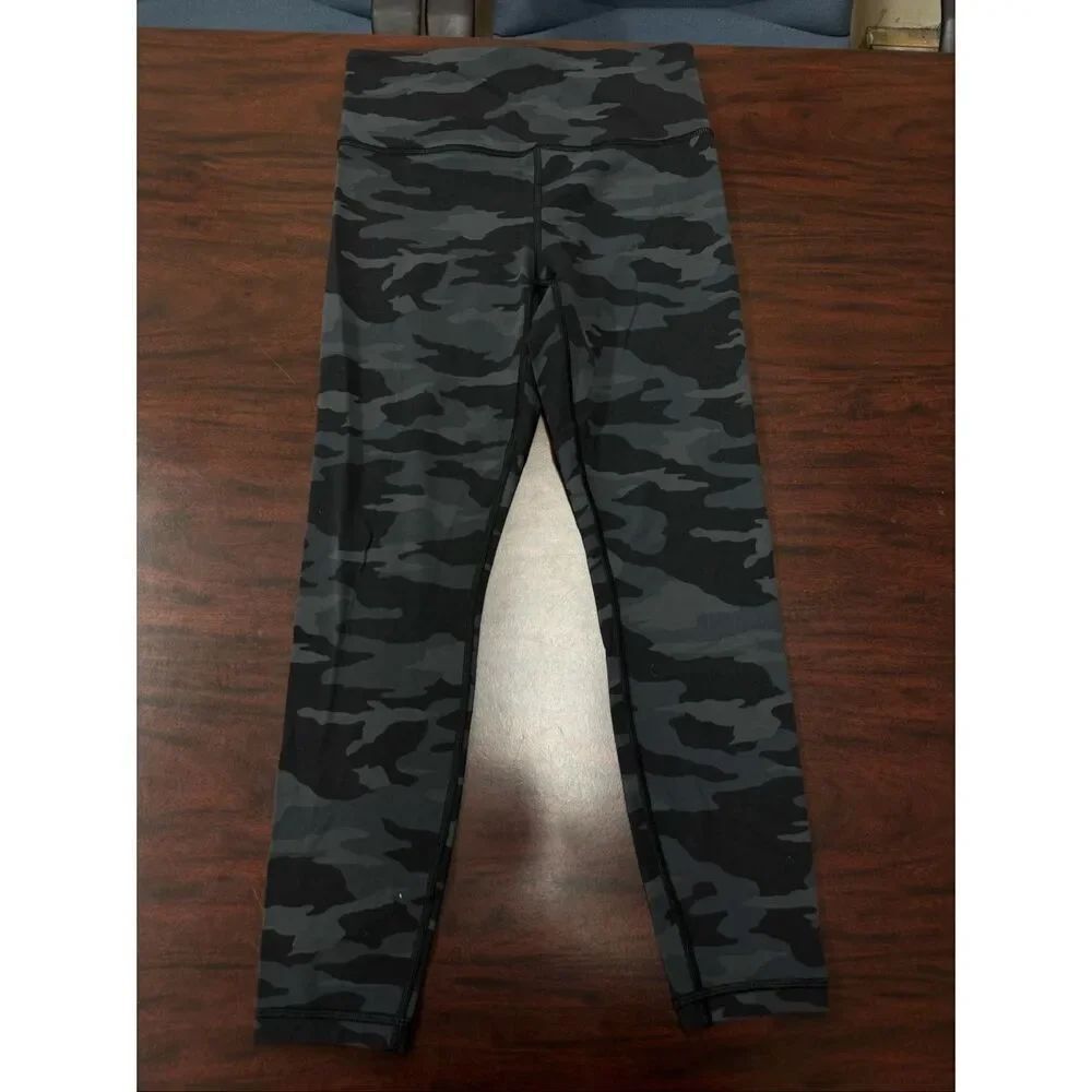 Athleta Camouflage Elation 7/8 Tight Leggings Size Small